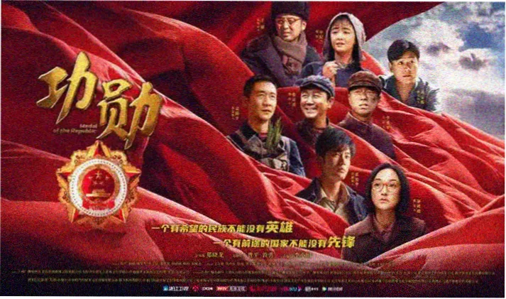 橙滤社档案墙全景,奶油白墙面贴满番茄橙与墨黑配色标签